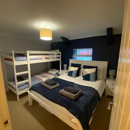 Sands Reach, Dog Friendly Tenby House ภายนอก รูปภาพ