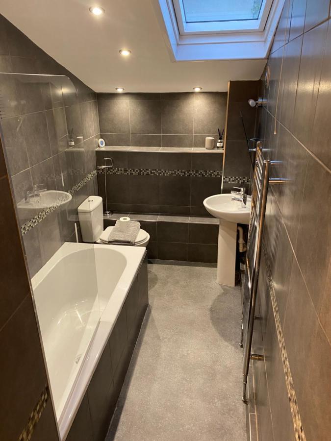 Sands Reach, Dog Friendly Tenby House ภายนอก รูปภาพ
