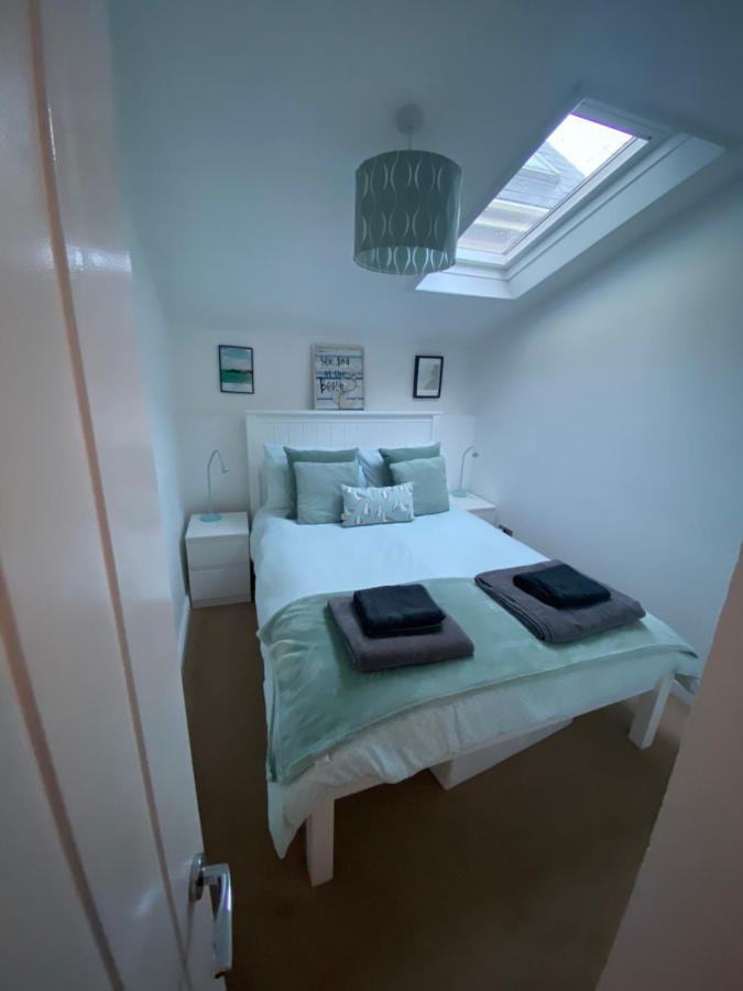 Sands Reach, Dog Friendly Tenby House ภายนอก รูปภาพ